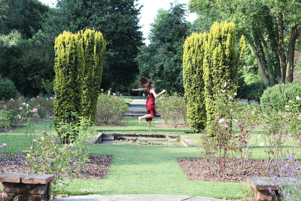 gardens dancing