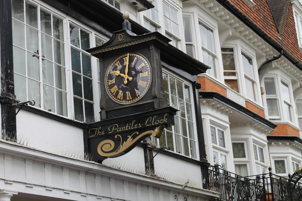 pantiles clock