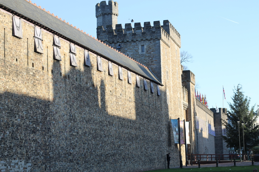 walls of cardiff castle