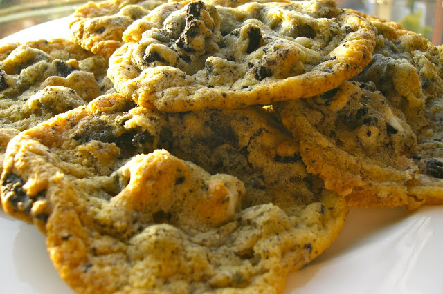 Recipe || Cookies 'n Cream Cookies - Rhyme & Ribbons