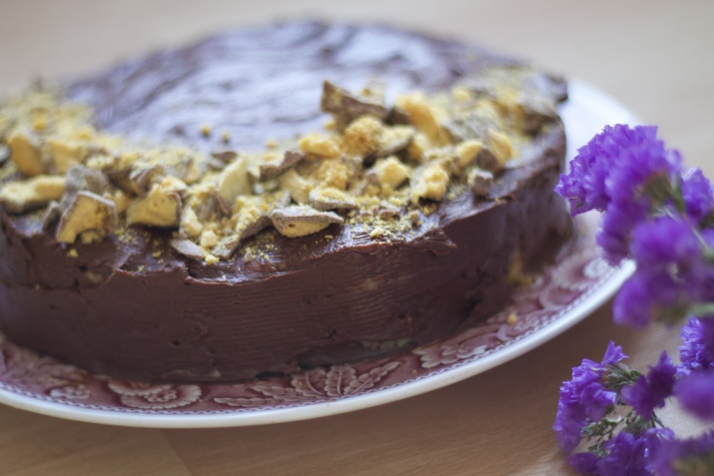 Chocolate Caramel Honeycomb Cake Recipe