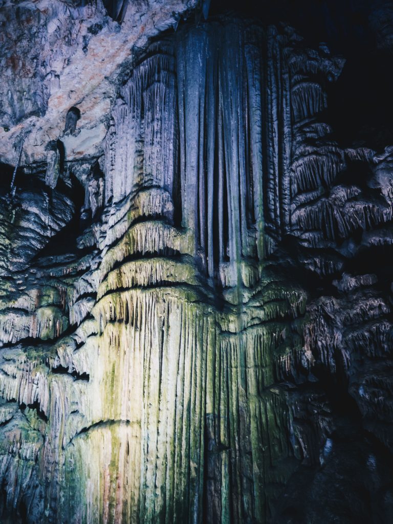 stalactites 