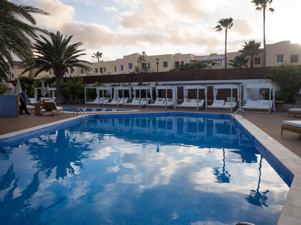pool at suite hotel atlantis fuerteventura